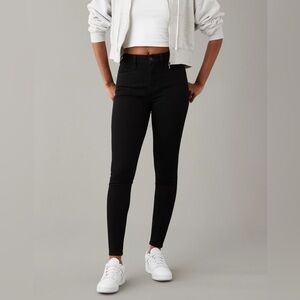 American Eagle Dream High-Waisted Jegging‎ size 6 regular - Black